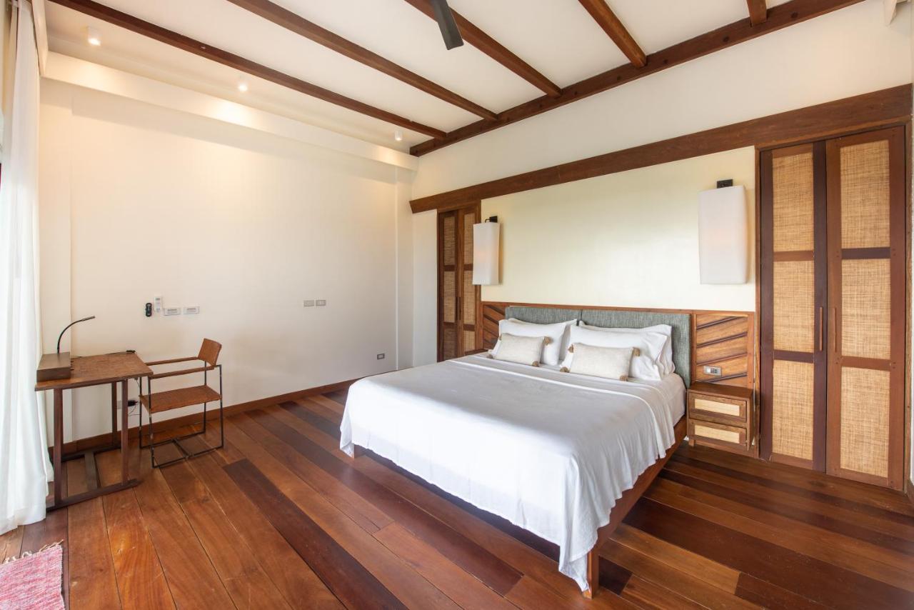 L'Osteria Luxe Beachfront B&B General Luna  Eksteriør billede