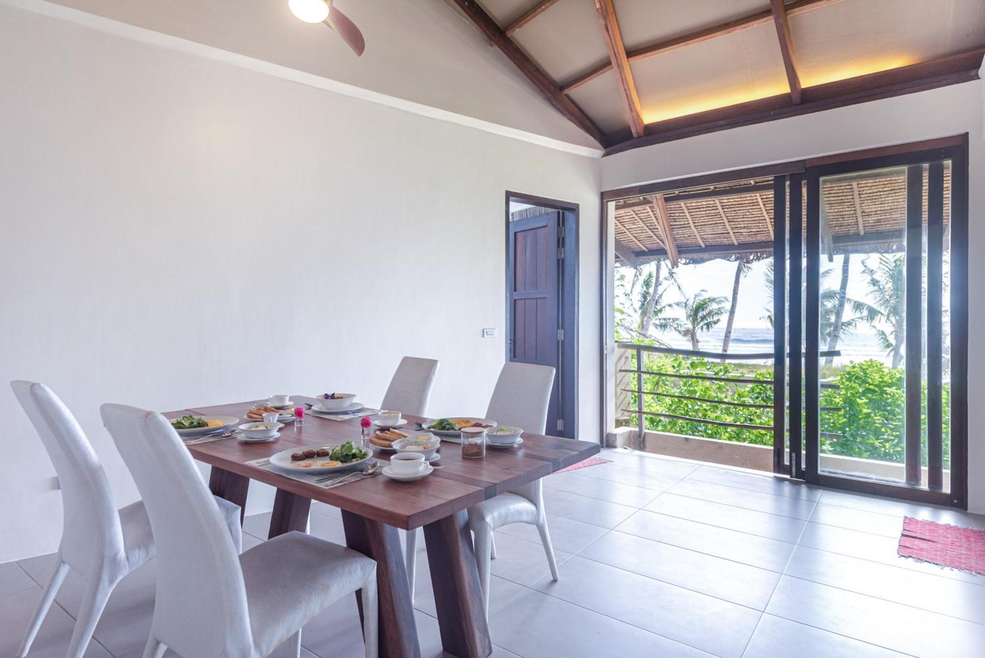 L'Osteria Luxe Beachfront B&B General Luna  Eksteriør billede