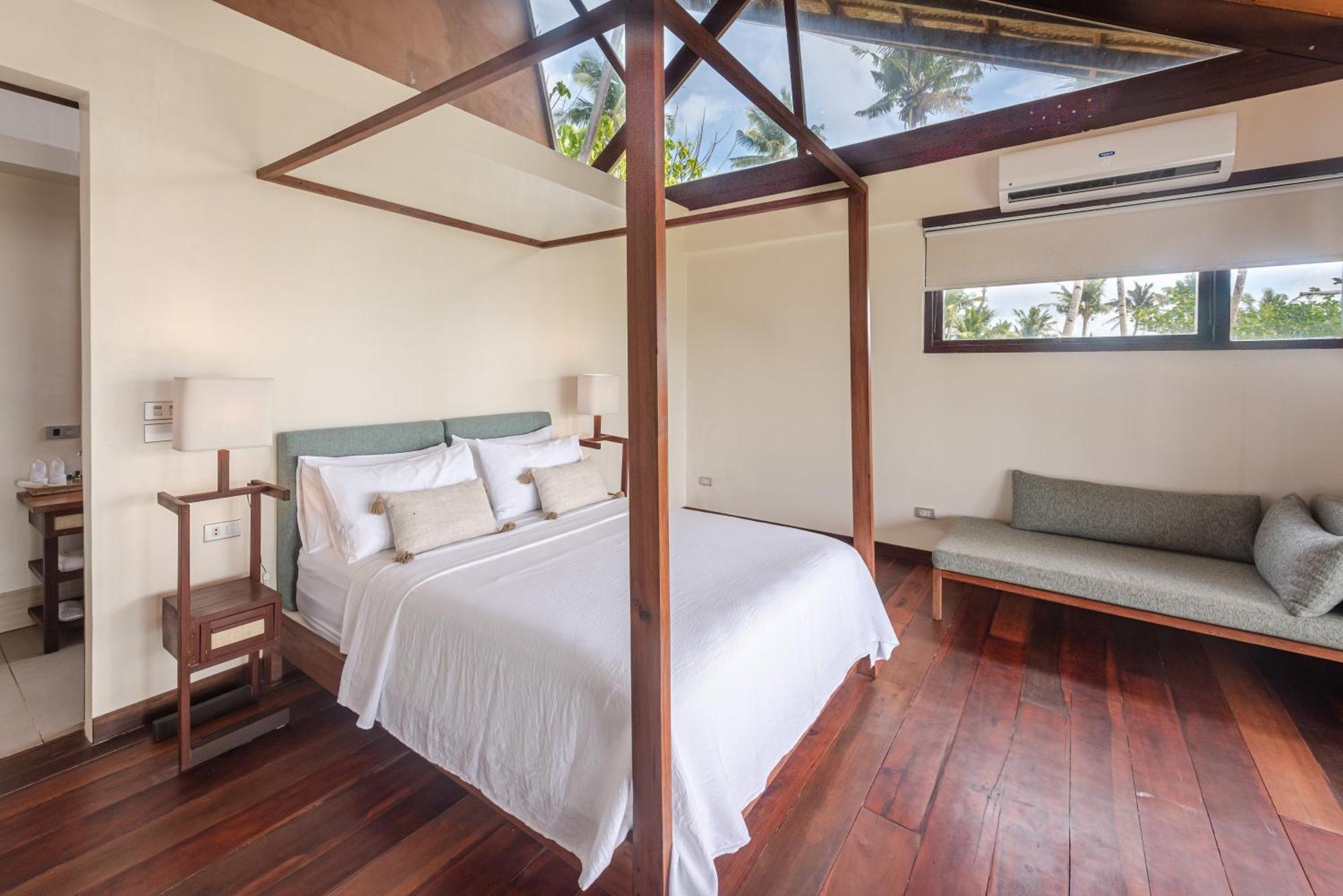 L'Osteria Luxe Beachfront B&B General Luna  Eksteriør billede