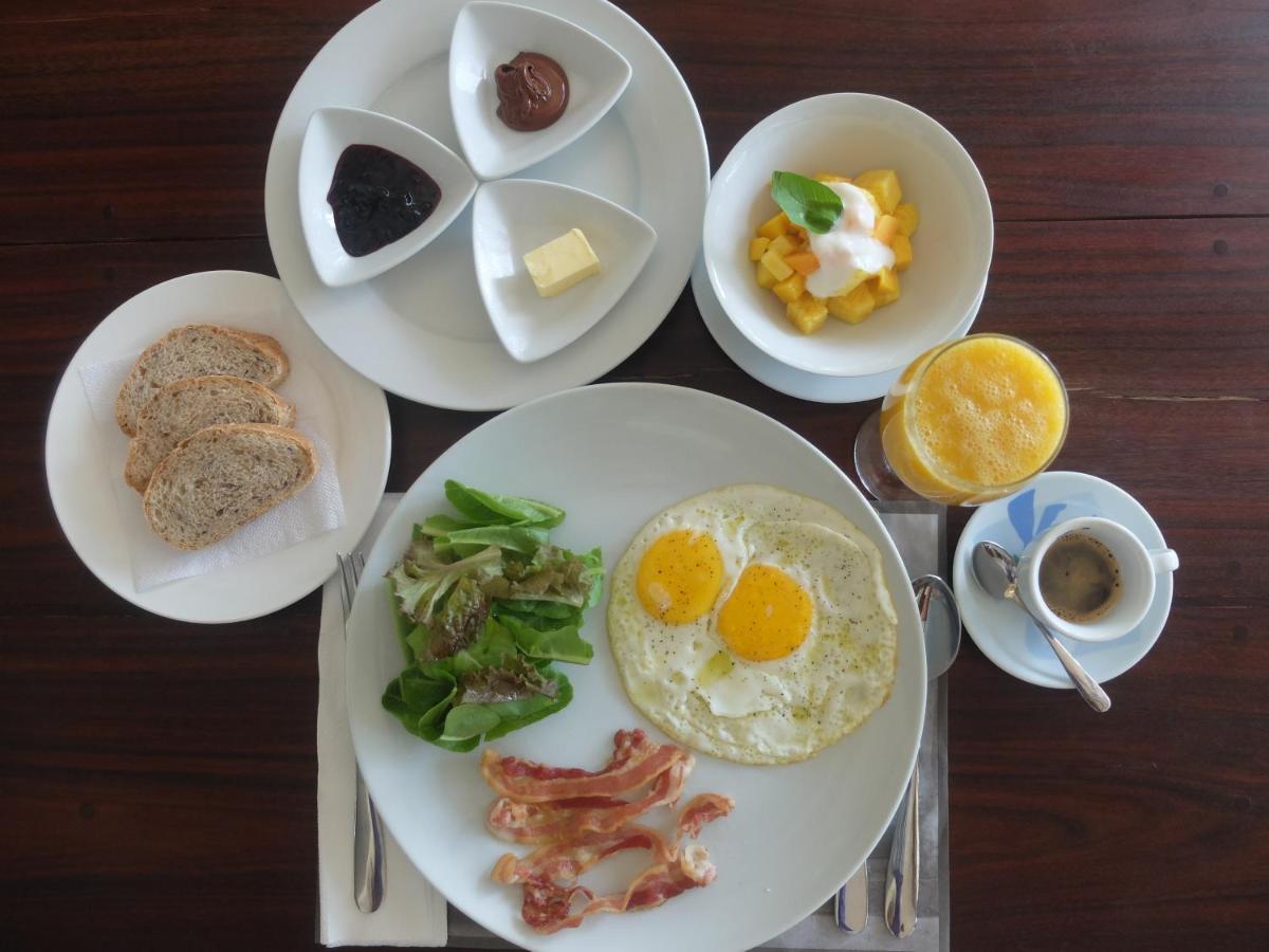 L'Osteria Luxe Beachfront B&B General Luna  Eksteriør billede